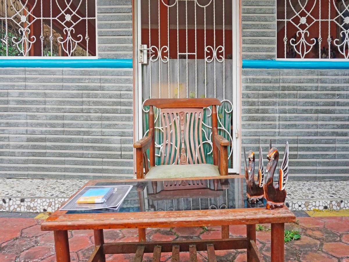 Oyo 90369 An Nur Family Homestay Syariah Cigombong エクステリア 写真